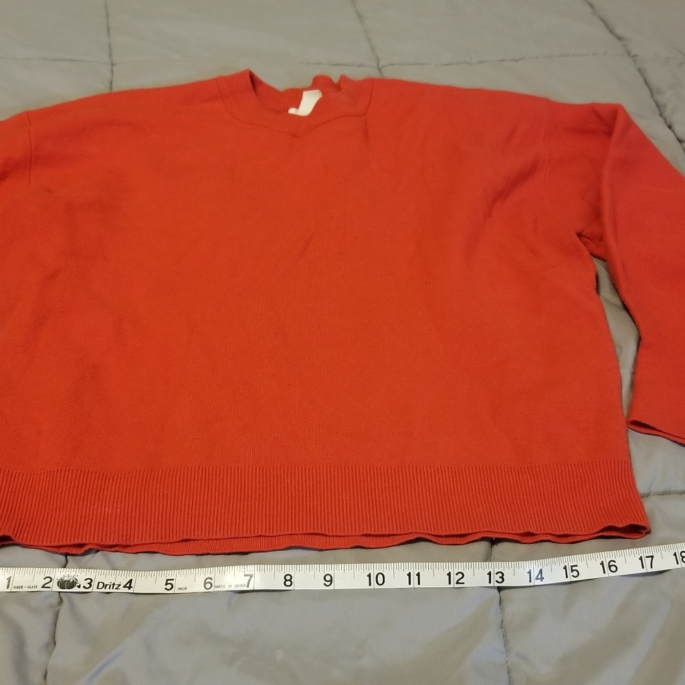 H&m red sweater with big sleeves